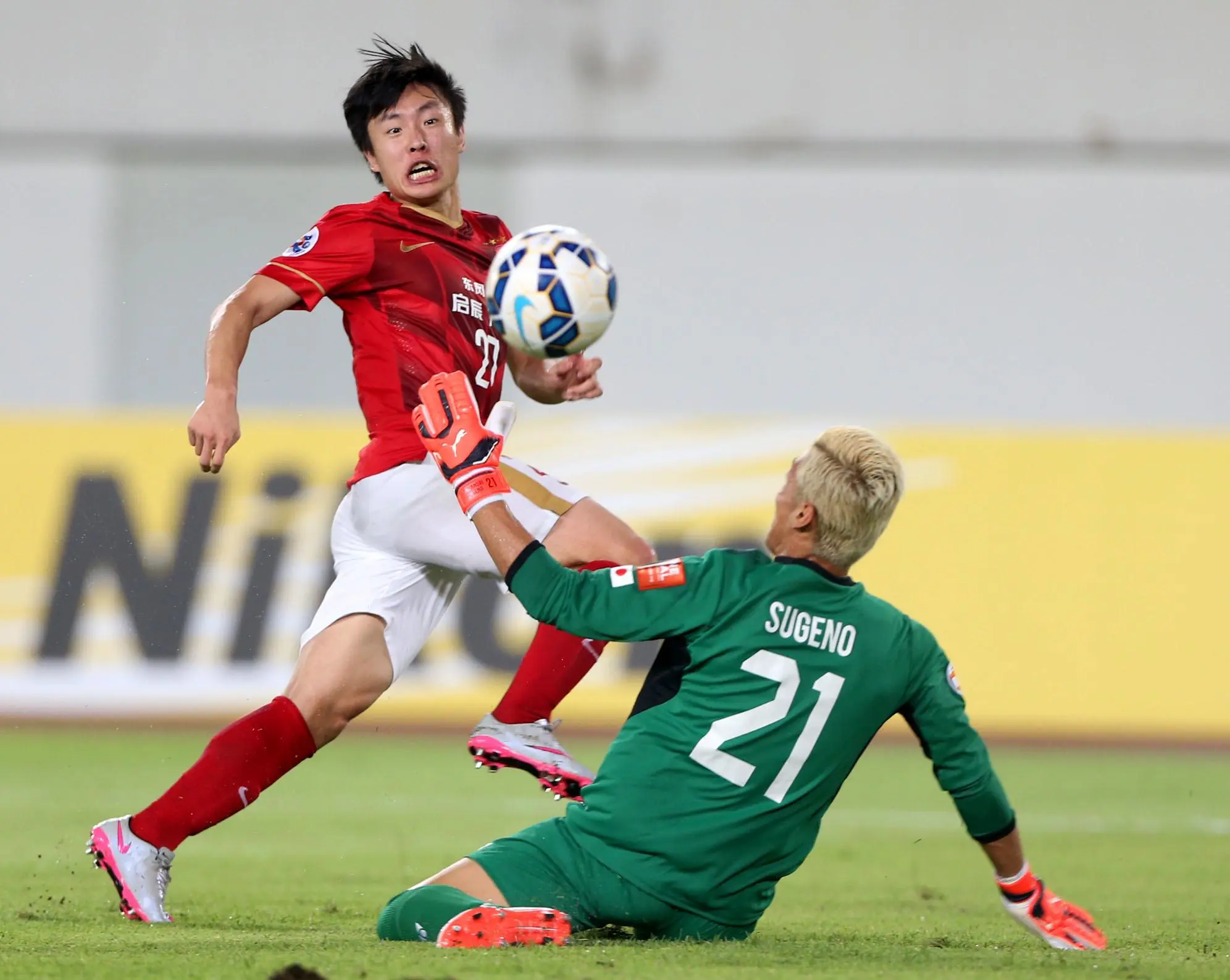 中超球队亚冠表现抢眼,赛场风采令人瞩目的简单介绍 中超球队亚冠表现抢眼,赛场风采令人瞩目的简单介绍