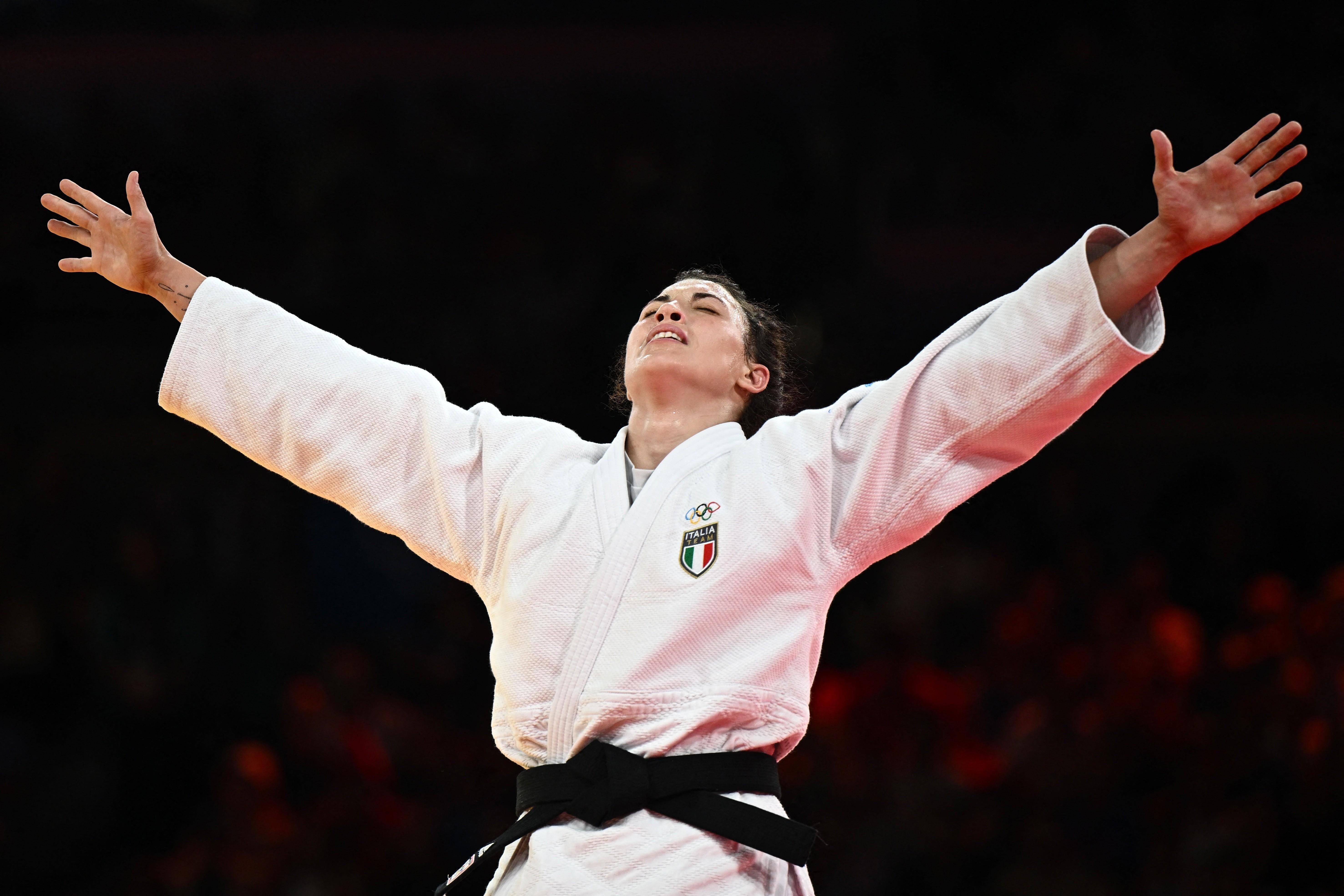 黎巴嫩选手在女子柔道比赛中力压群雄 黎巴嫩选手在女子柔道比赛中力压群雄