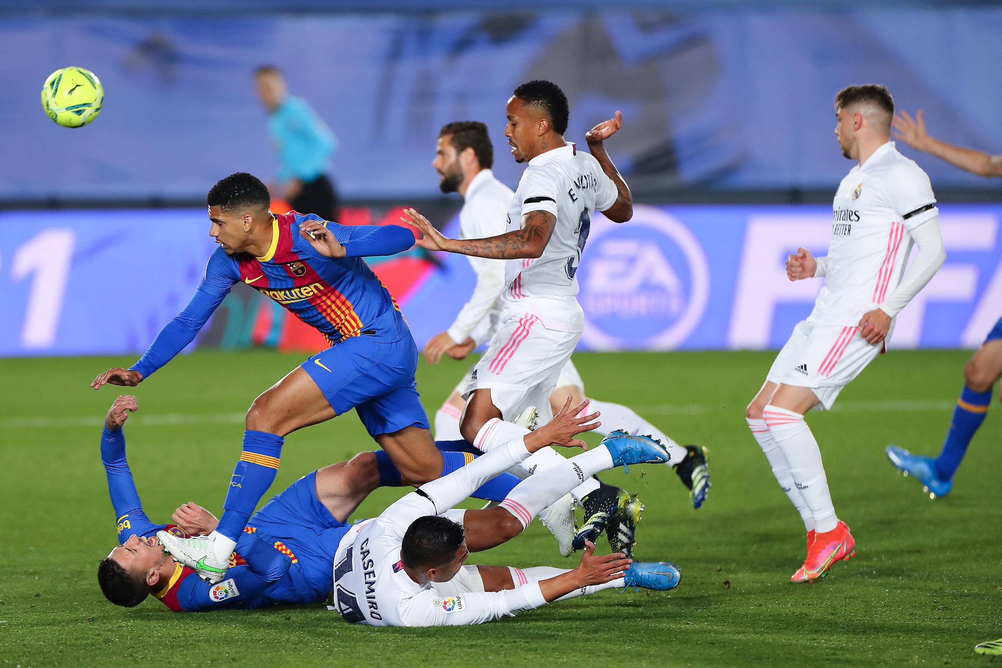 双雄对决！巴萨迎战塞维利亚，谁能笑到最后？的简单介绍