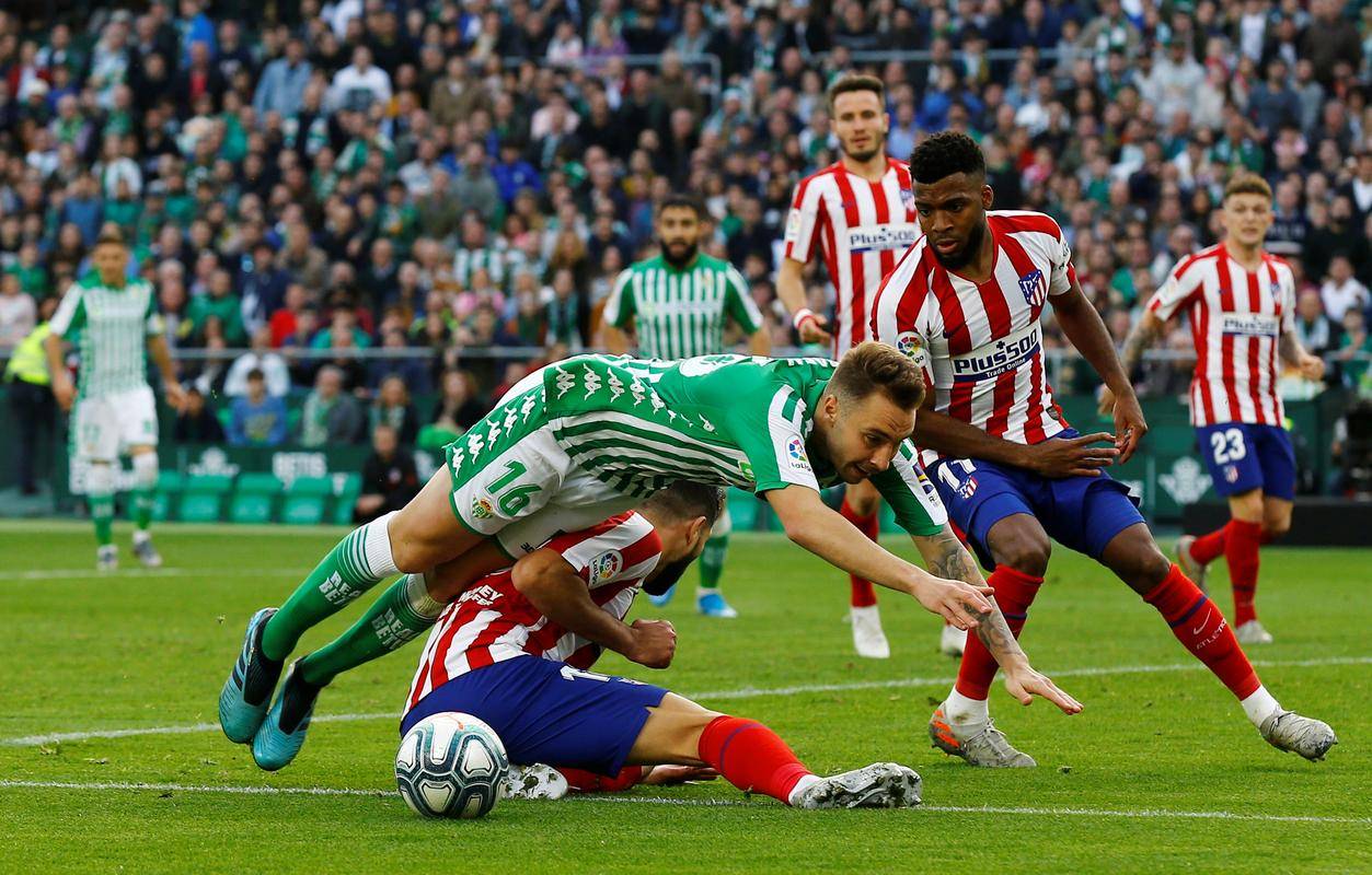 关于巴伦西亚客场逼平对手,暂居中游的信息 关于巴伦西亚客场逼平对手,暂居中游的信息