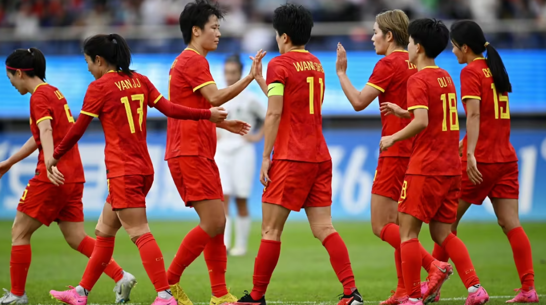 关于华丽登场:女子足球比赛的激烈对决的信息 关于华丽登场:女子足球比赛的激烈对决的信息