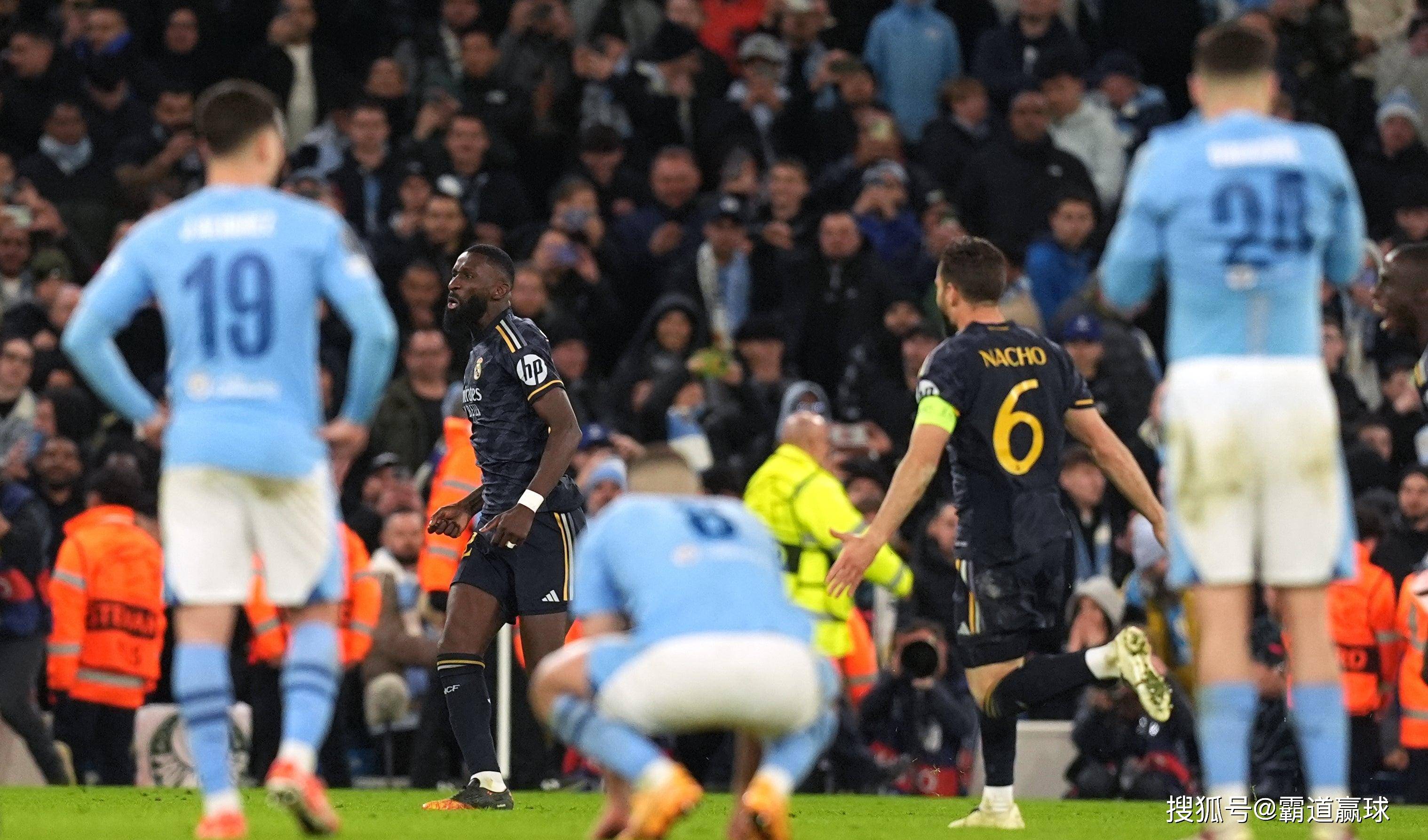 包含曼城主场大捷,走向欧冠巅峰的词条 包含曼城主场大捷,走向欧冠巅峰的词条