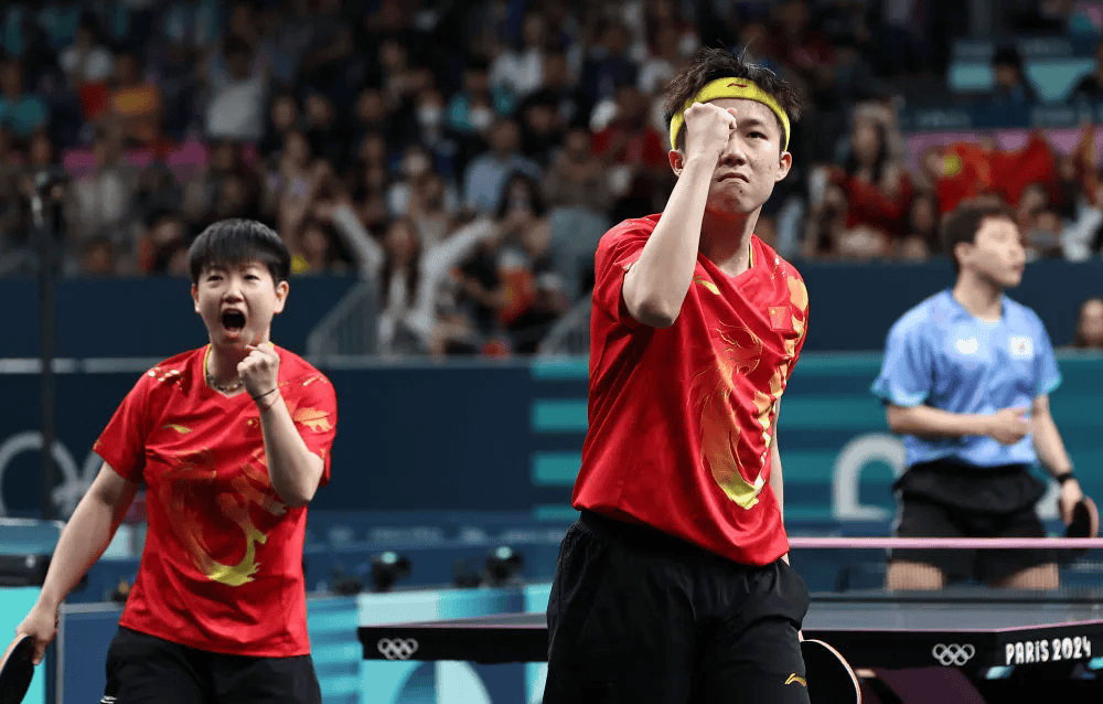 包含东道主国选手备受瞩目,备战决赛的词条 包含东道主国选手备受瞩目,备战决赛的词条