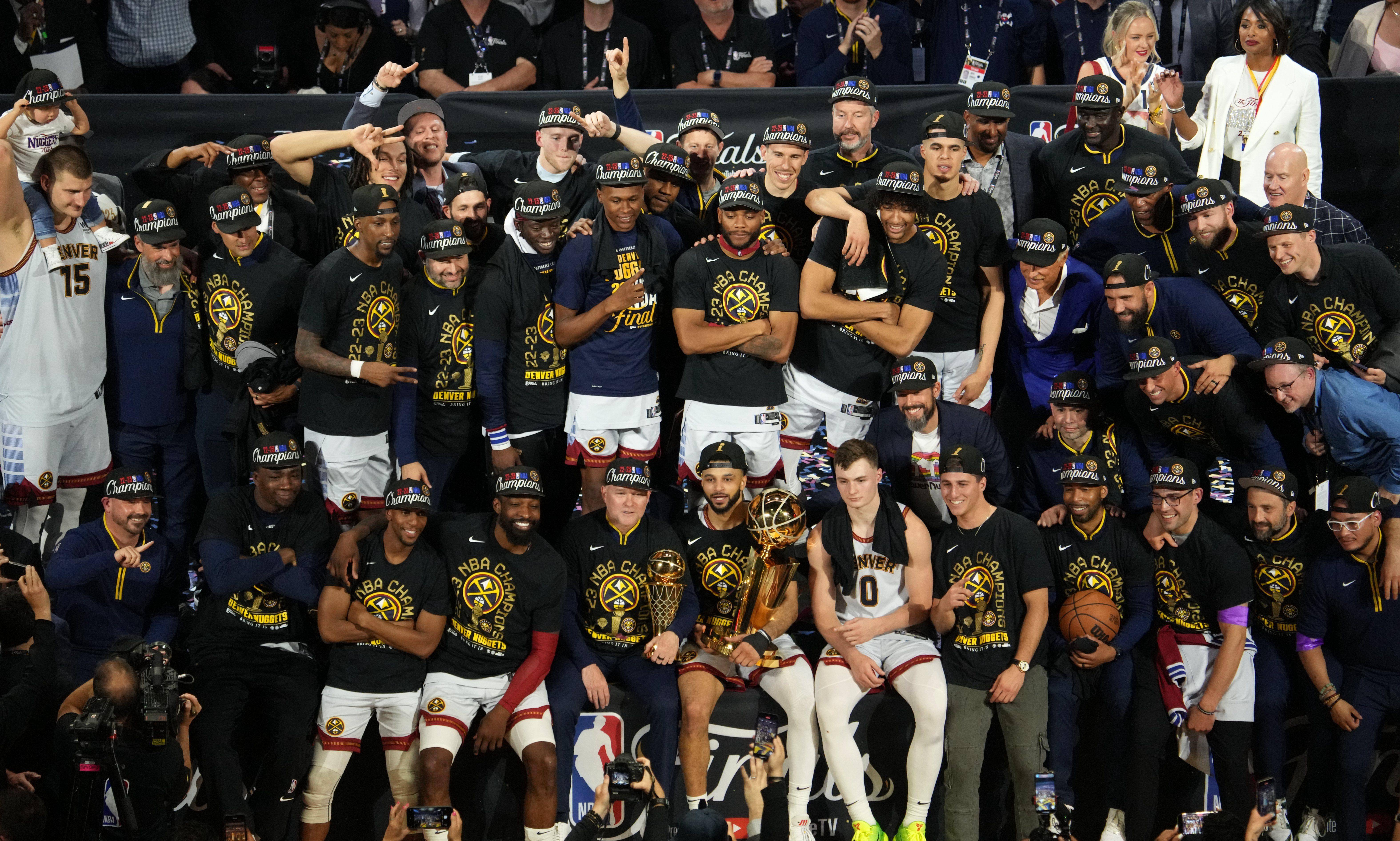 开云APP-美国队在比赛中击败对手，取得比赛胜利