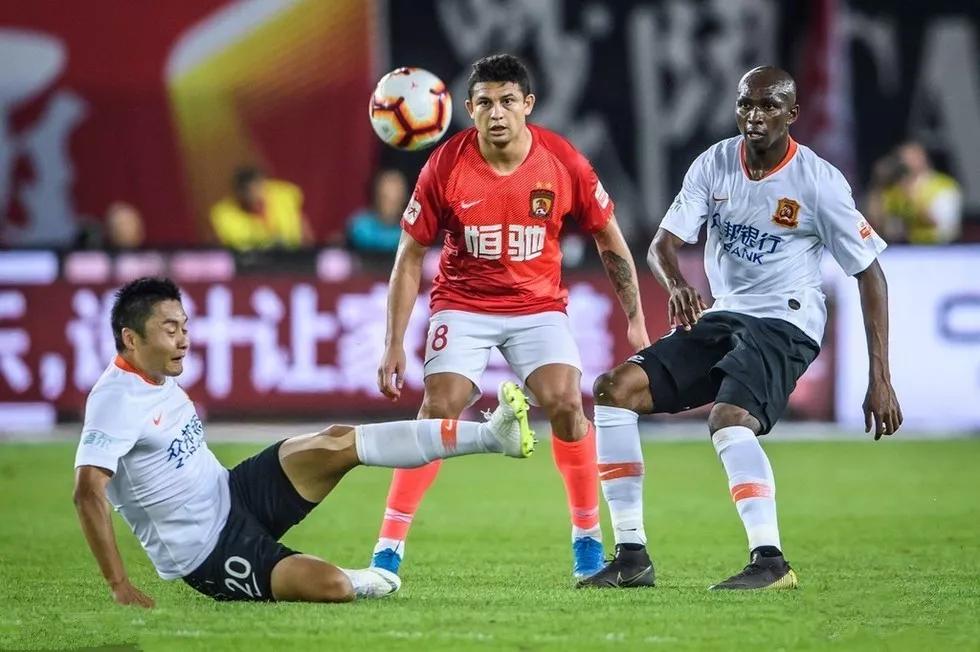 包含广州恒大战平武汉卓尔,稳定排名前四位置的词条 包含广州恒大战平武汉卓尔,稳定排名前四位置的词条