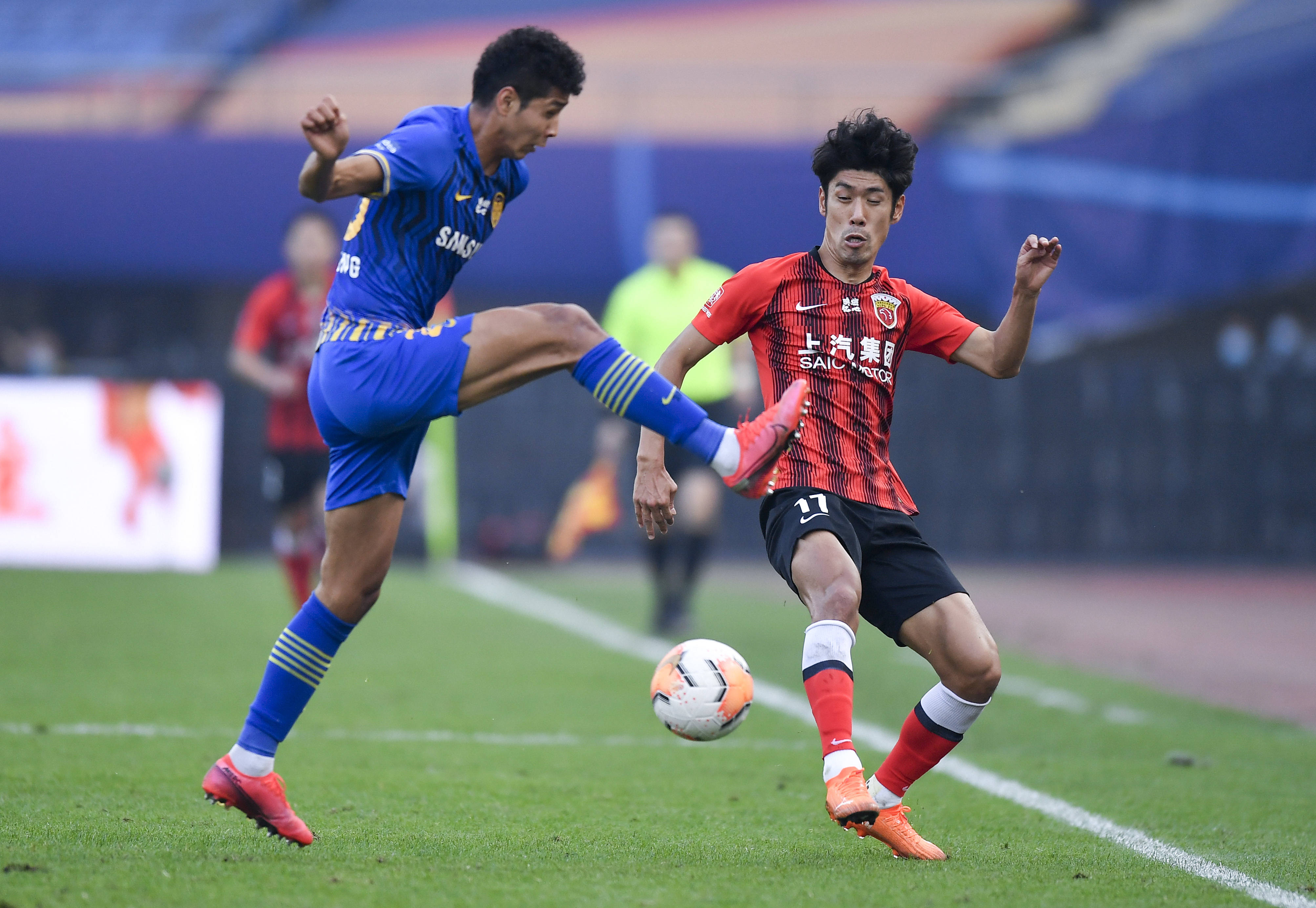 江苏苏宁对阵重庆力帆,惊心动魄 江苏苏宁对阵重庆力帆,惊心动魄