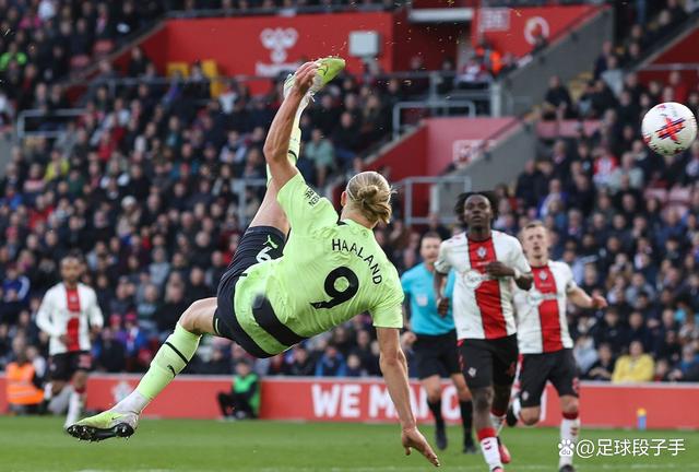 包含曼城逆转击败南安普顿：蓝月亮喜迎三分的词条