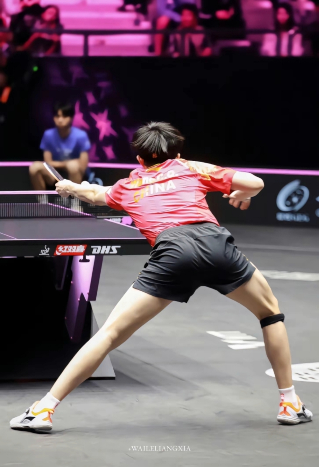 开云体育登录-赛场震撼！选手以超强体能压倒对手