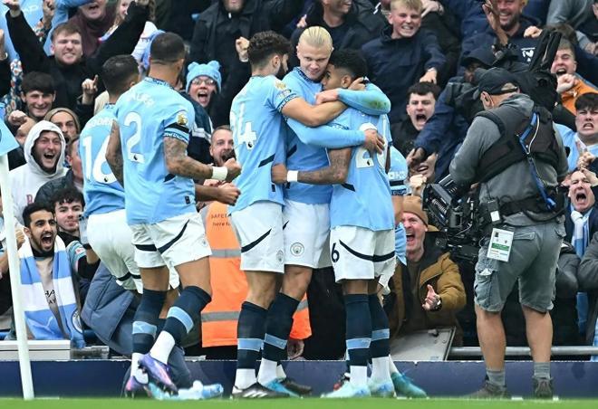 梦幻组合再次合作,曼城再创佳绩! 梦幻组合再次合作,曼城再创佳绩!