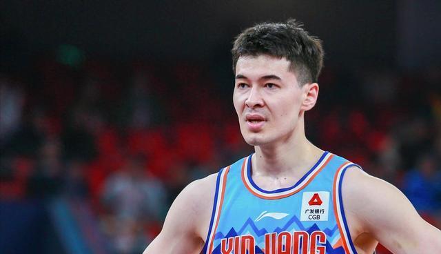 关于CBA赛场上涌现新星,备受瞩目的青年球员表现抢眼的信息 关于CBA赛场上涌现新星,备受瞩目的青年球员表现抢眼的信息