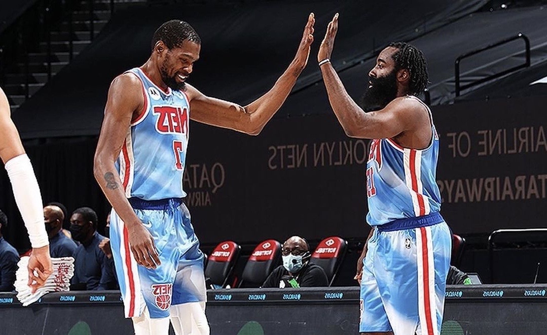 老鹰惜败篮网,全队表现可圈可点 老鹰惜败篮网,全队表现可圈可点