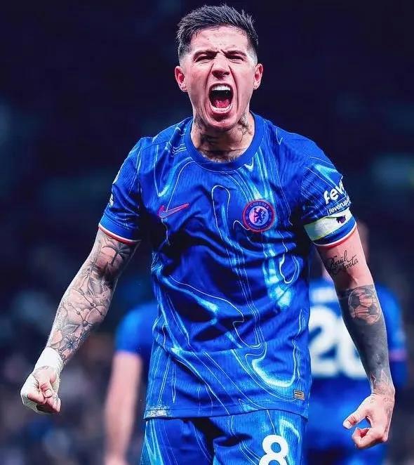 关于阿根廷足球新星崭露头角,引人瞩目的信息 关于阿根廷足球新星崭露头角,引人瞩目的信息