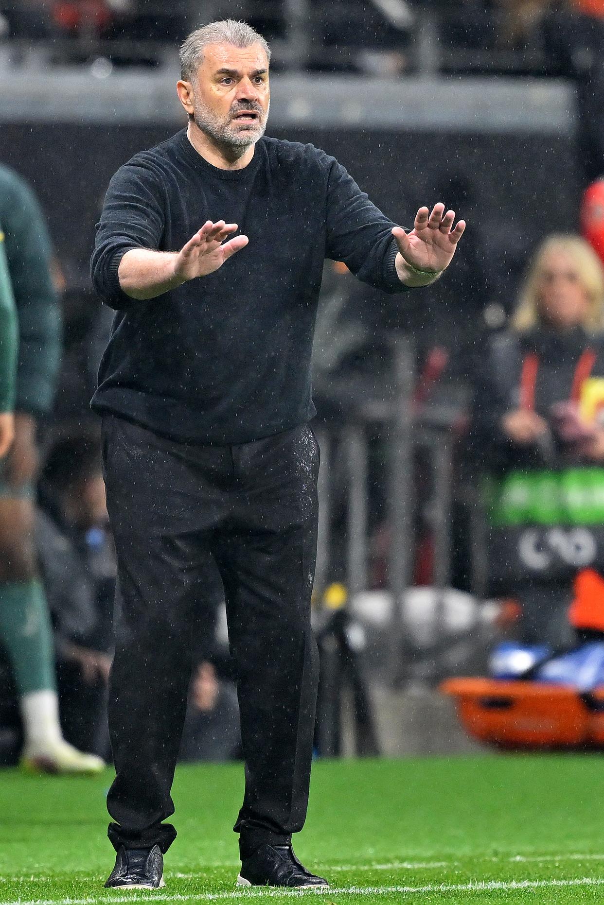 托特纳姆热刺球员接受健康检查的简单介绍 托特纳姆热刺球员接受健康检查的简单介绍