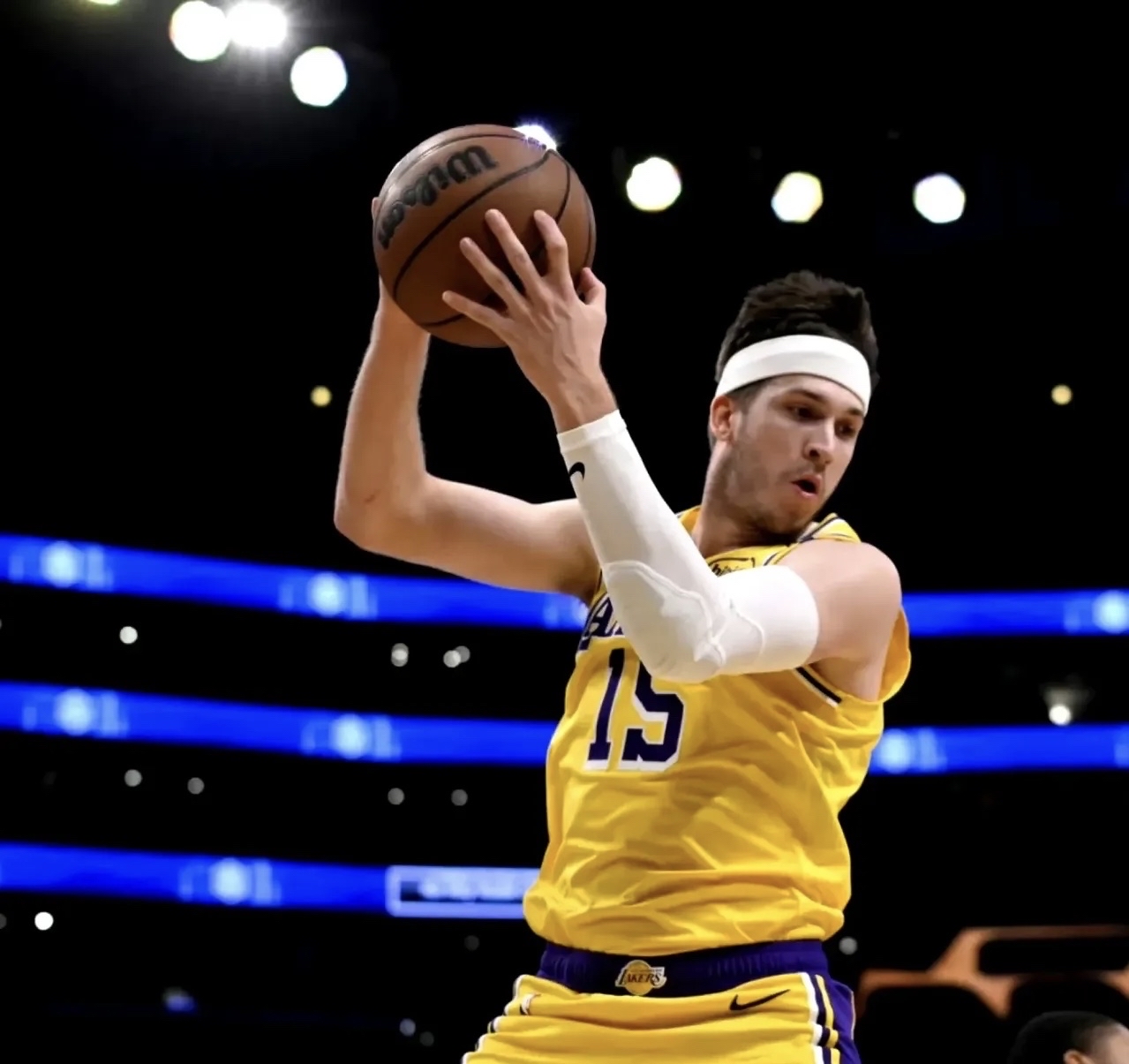 庞费索表现出色助球队赢得关键胜利