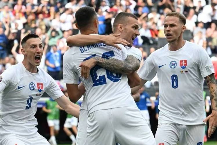 关于斯洛伐克主场负克罗地亚,欧预赛晋级前景蒙上阴影的信息 关于斯洛伐克主场负克罗地亚,欧预赛晋级前景蒙上阴影的信息