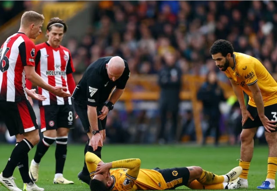 热刺主场惨败诺里奇,遭遇重大挫折 热刺主场惨败诺里奇,遭遇重大挫折