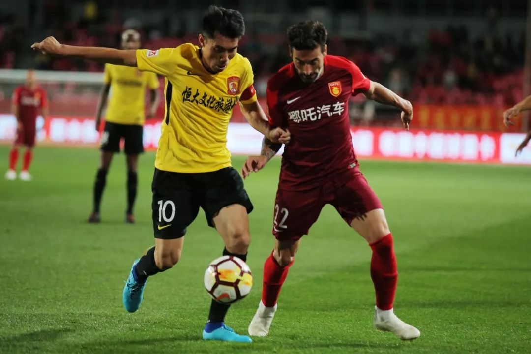 开云体育中国-河北华夏幸福主场力擒重庆斯威，积分榜暂时领跑的简单介绍