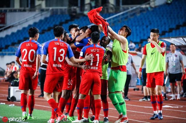 包含成功逆转战局,重庆斯威队锐不可挡夺得宝贵3分的词条 包含成功逆转战局,重庆斯威队锐不可挡夺得宝贵3分的词条