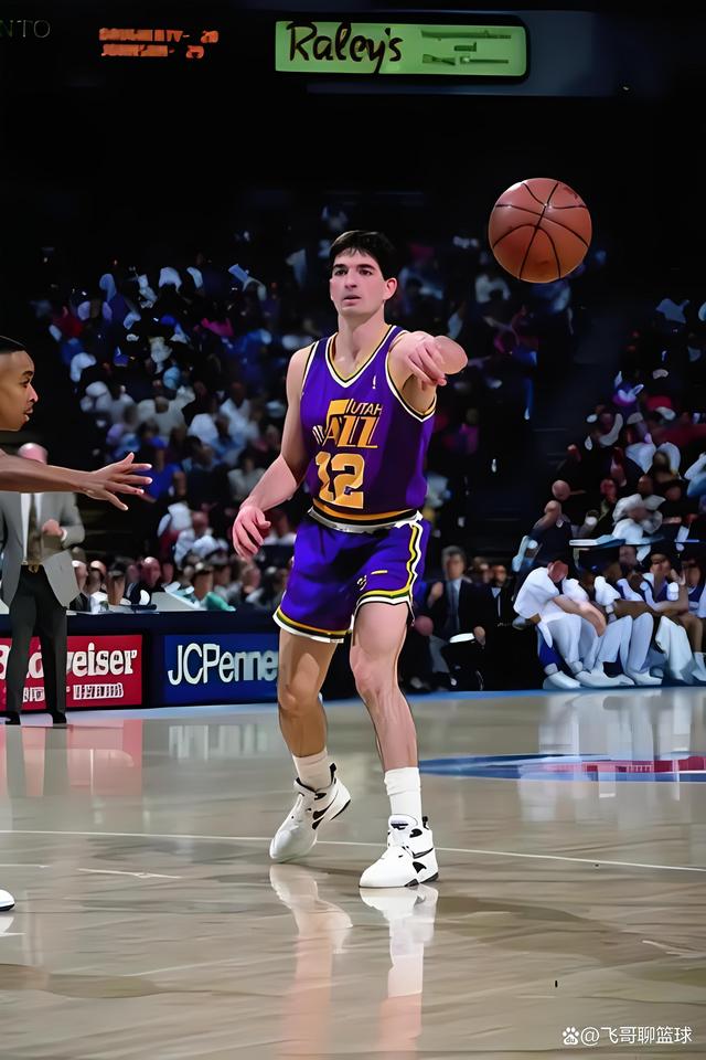 开云平台-爵士队后卫表现出色，力保球队连胜壮举
