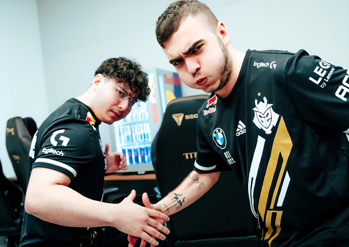 包含DFM险胜TL,Zeus拿下关键大龙焦点之战淘汰赛,锁定晋级资格的词条 包含DFM险胜TL,Zeus拿下关键大龙焦点之战淘汰赛,锁定晋级资格的词条