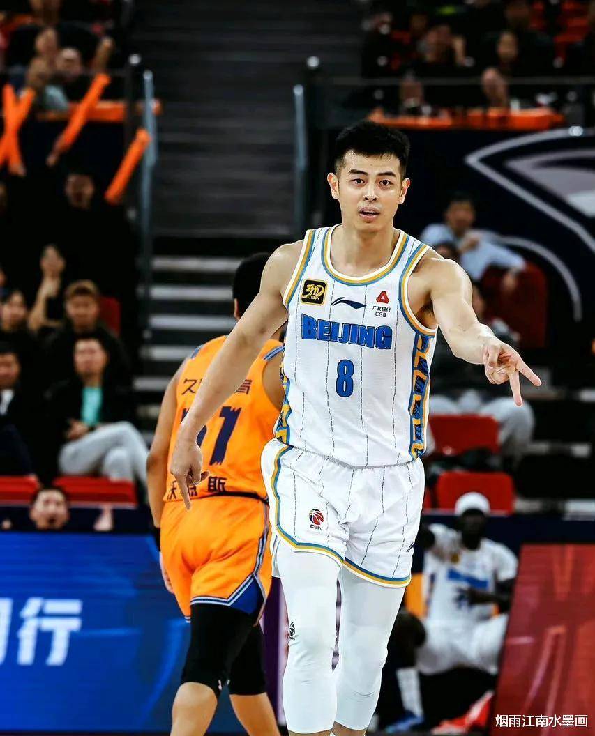 篮球男子半决赛:双方实力对决,谁能胜出 篮球男子半决赛:双方实力对决,谁能胜出