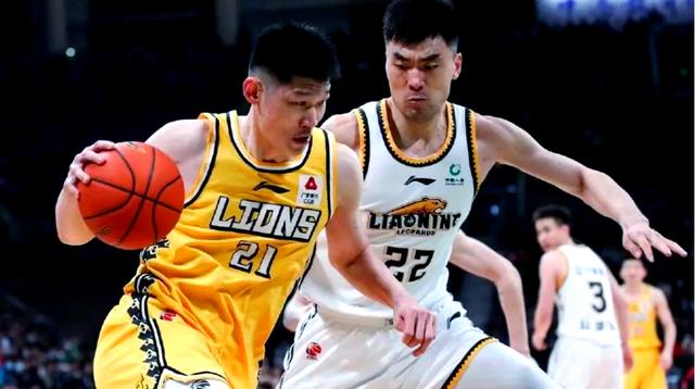 篮球男子半决赛:双方实力对决,谁能胜出 篮球男子半决赛:双方实力对决,谁能胜出