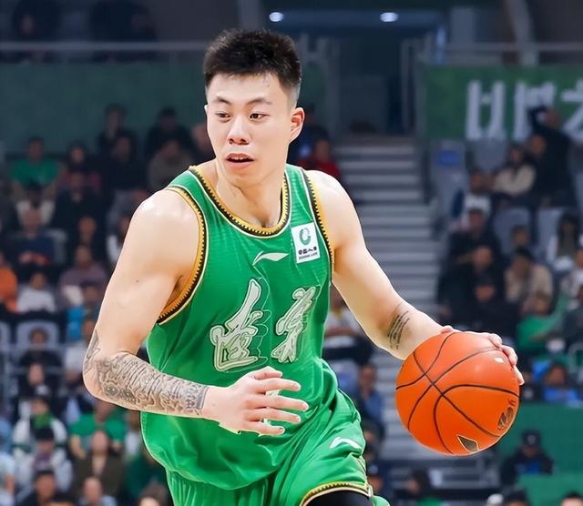 江苏队鏖战独行侠,张镇麟高光表现的简单介绍 江苏队鏖战独行侠,张镇麟高光表现的简单介绍