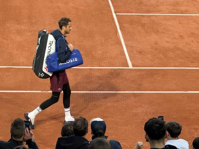 开云体育登录-法网完胜蒙特卡洛大师赛，梅德韦杰夫带队取胜