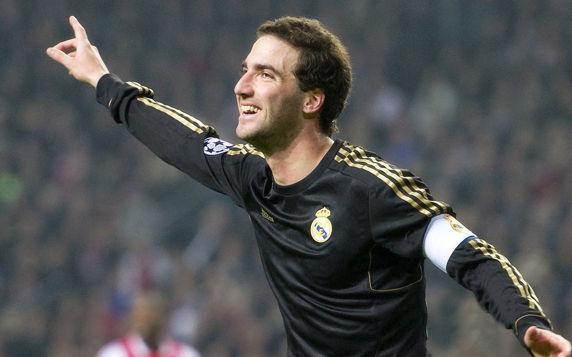 霍勒迪只手擎天，一场被个人意志重塑的疆鹈大战