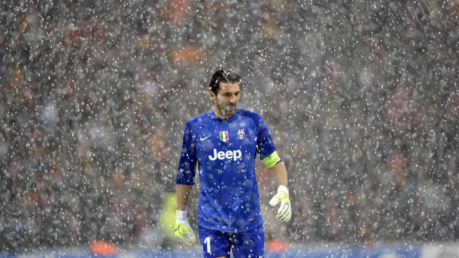 非洲雄狮力克意甲豪门!范戴克加时绝杀定乾坤,加纳友谊赛掀翻那不勒斯