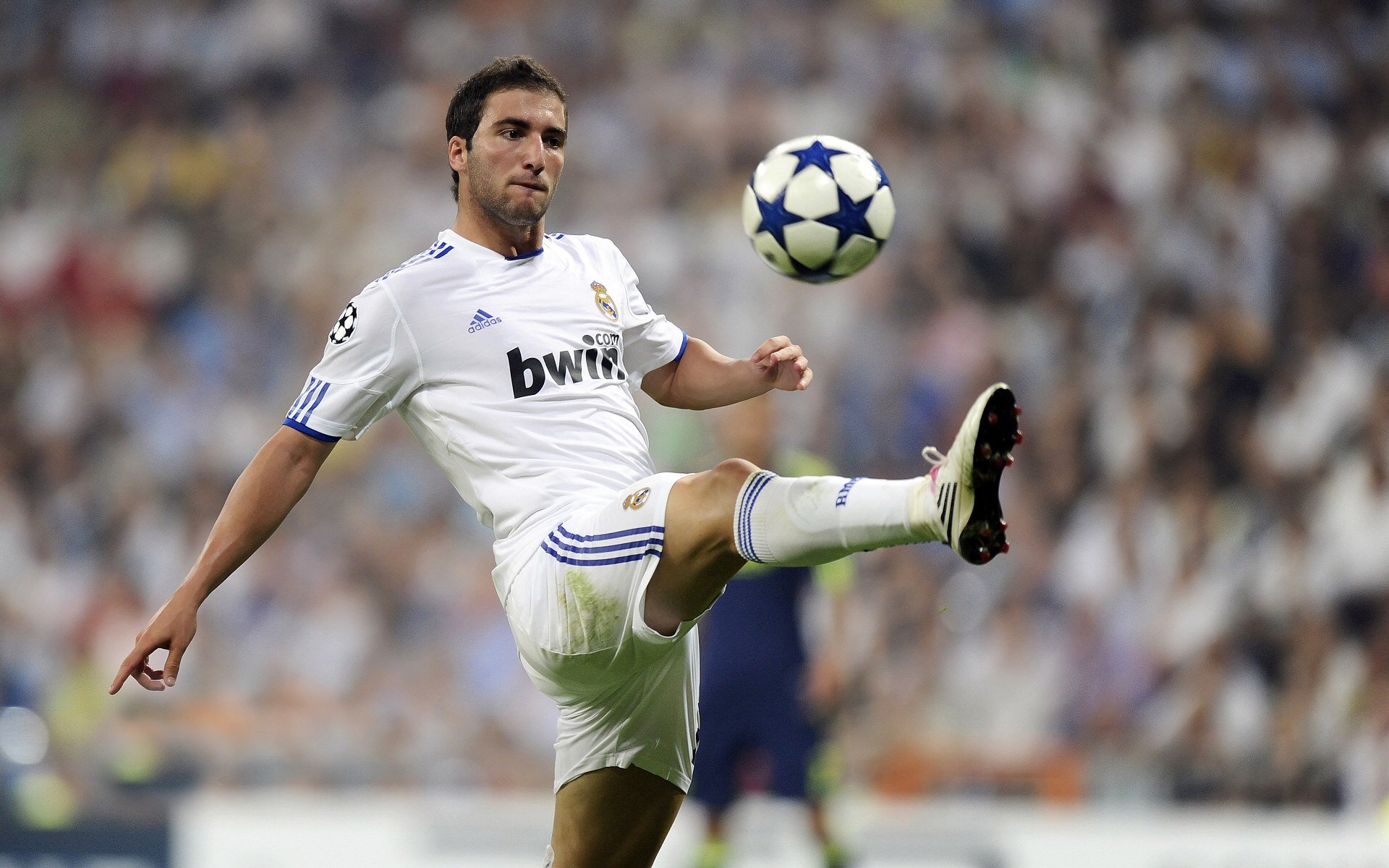 东方风暴席卷北伦敦，韩国险胜阿森纳，新王姆巴佩致命一击定乾坤